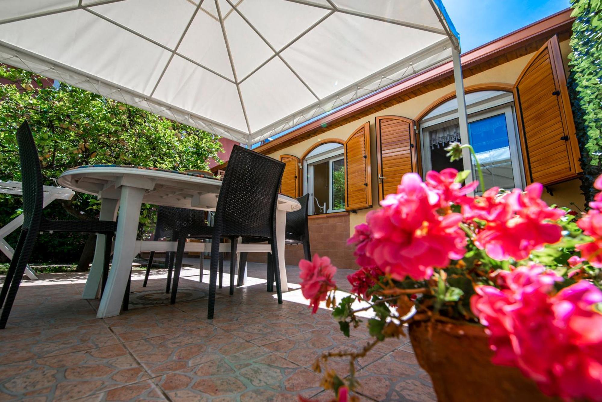 Villa Del Papiro Charme Apartments Avola Esterno foto