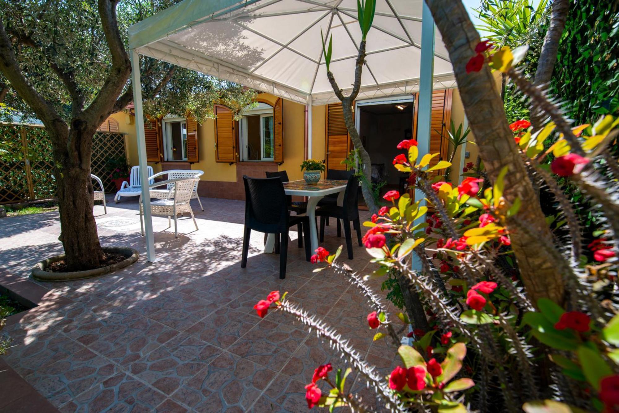 Villa Del Papiro Charme Apartments Avola Esterno foto