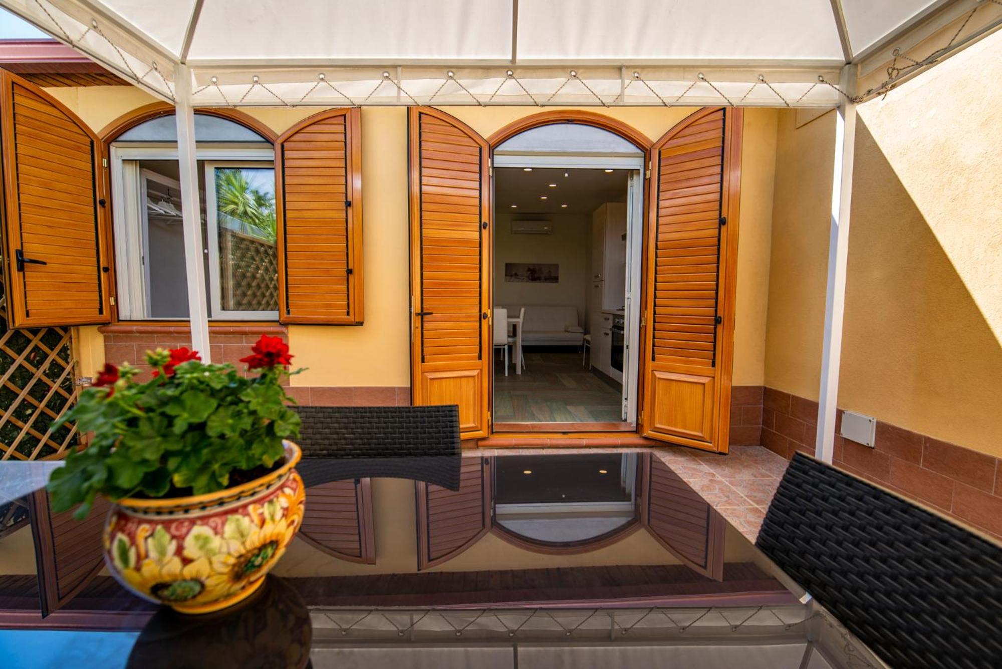 Villa Del Papiro Charme Apartments Avola Esterno foto